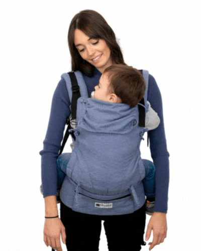 mochila porteo ergonómico en espalda con niño de 3 años